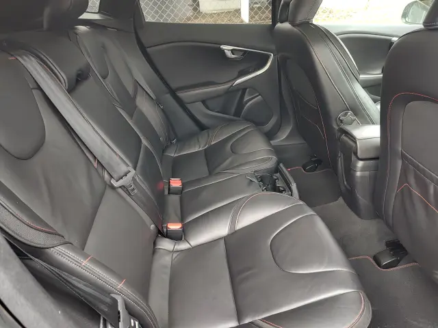 VOLVO V40 Kinetic Ocean Race