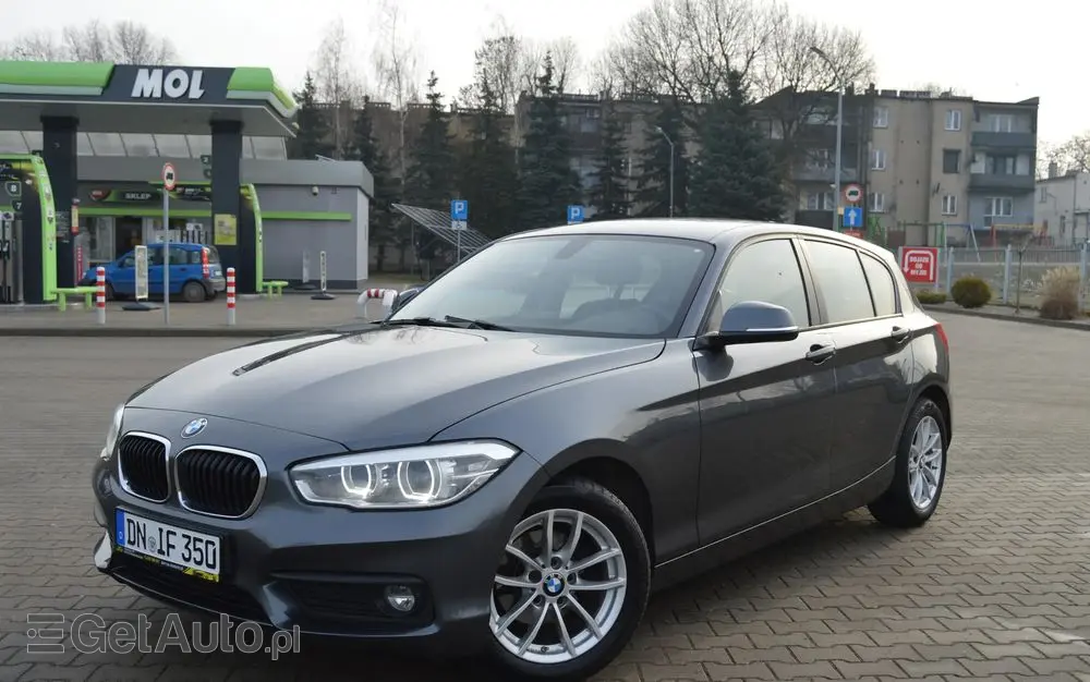 BMW Seria 1 118i Sport Line