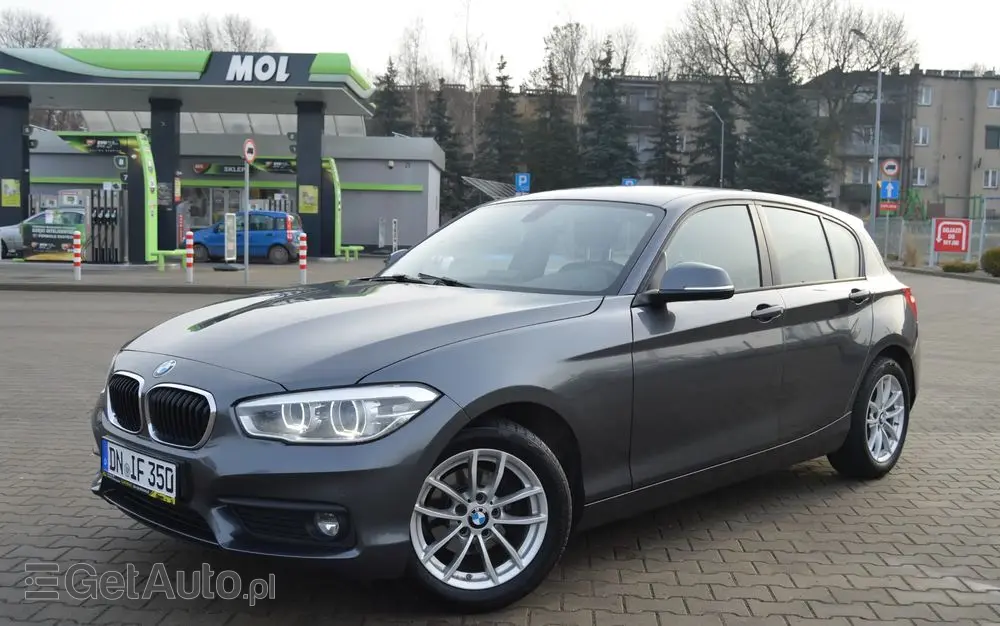 BMW Seria 1 118i Sport Line