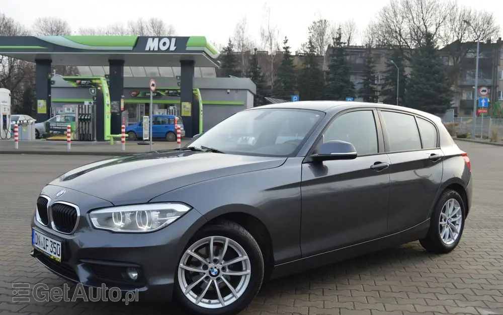 BMW Seria 1 118i Sport Line