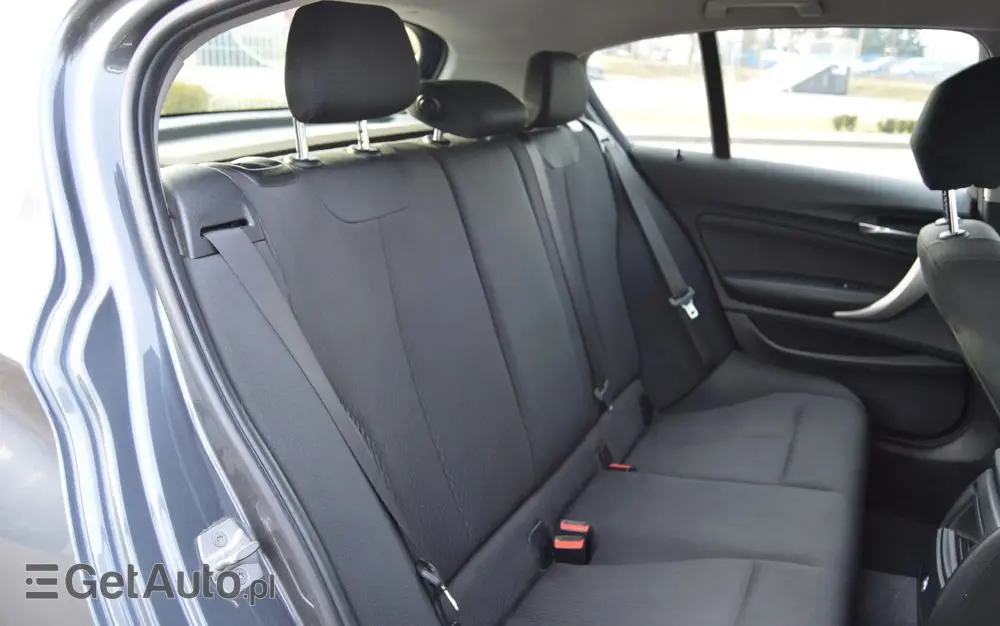 BMW Seria 1 118i Sport Line