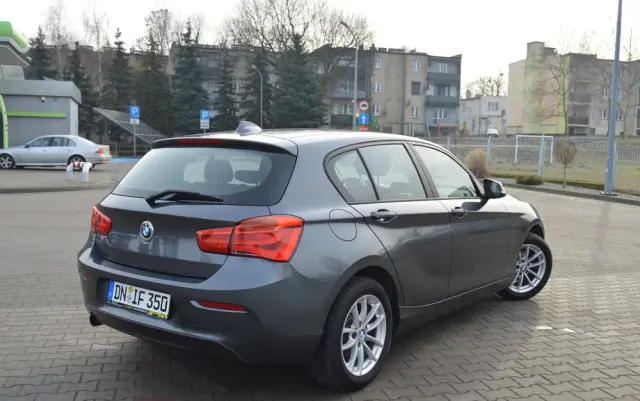 BMW Seria 1 118i Sport Line