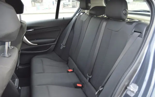 BMW Seria 1 118i Sport Line