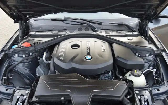 BMW Seria 1 118i Sport Line