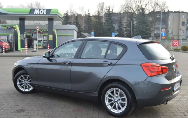 BMW Seria 1 118i Sport Line