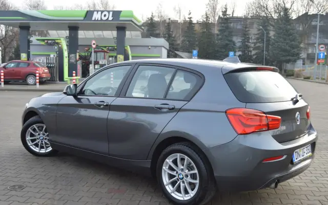 BMW Seria 1 118i Sport Line