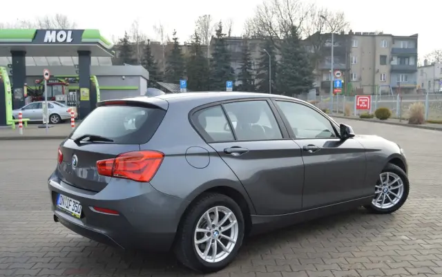 BMW Seria 1 118i Sport Line