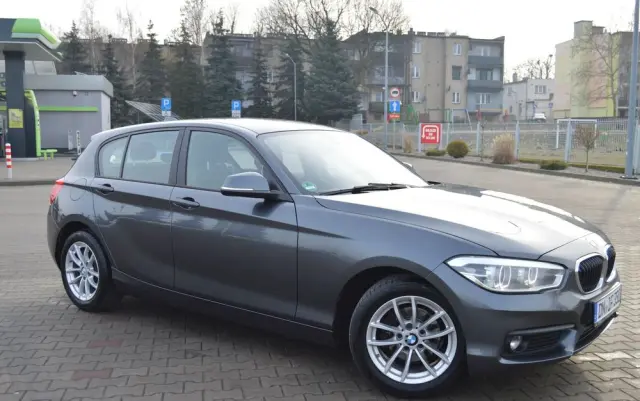 BMW Seria 1 118i Sport Line