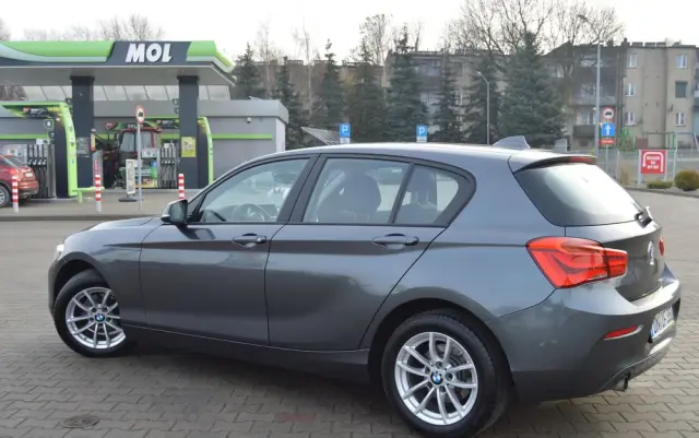BMW Seria 1 118i Sport Line