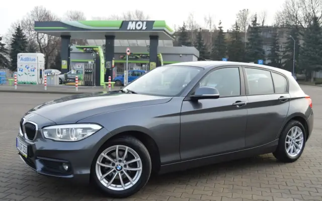 BMW Seria 1 118i Sport Line