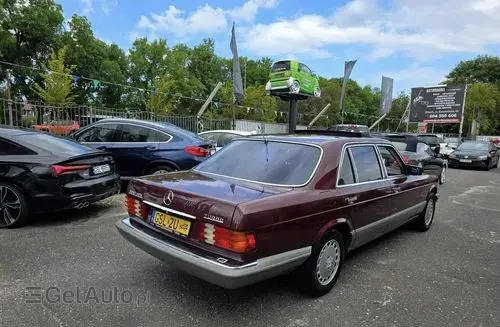 MERCEDES-BENZ W126 