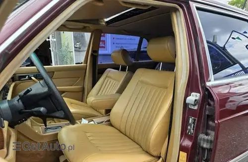 MERCEDES-BENZ W126 