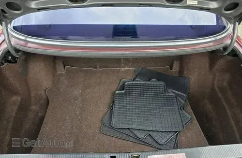 MERCEDES-BENZ W126 