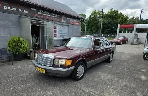 MERCEDES-BENZ W126 