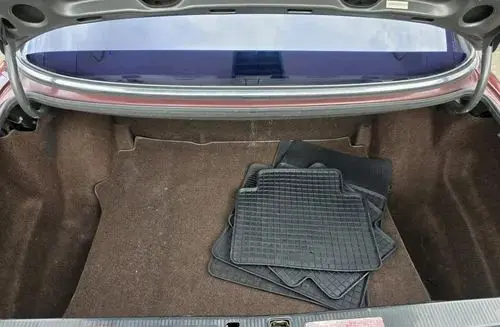 MERCEDES-BENZ W126 