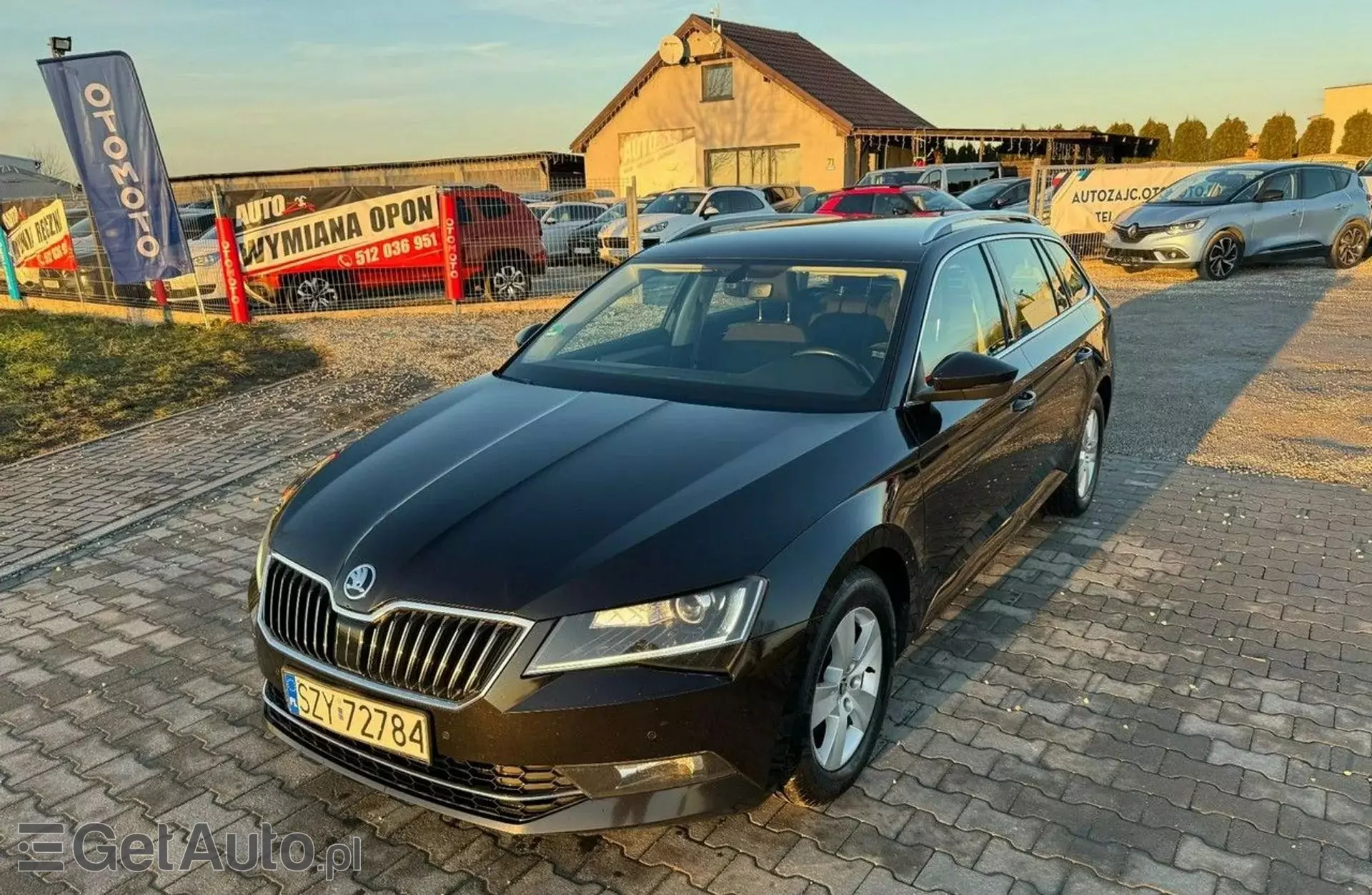 SKODA Superb 