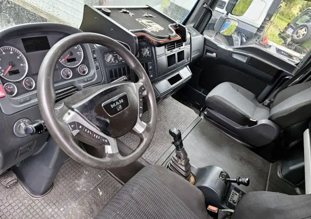 MAN TGL 8.250 