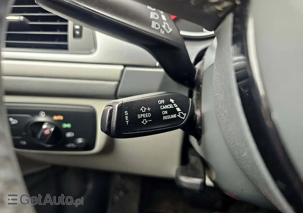 AUDI A6 Avant 2.0 TDI Ultra S tronic