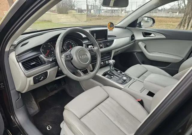 AUDI A6 Avant 2.0 TDI Ultra S tronic