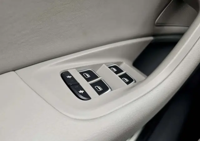 AUDI A6 Avant 2.0 TDI Ultra S tronic