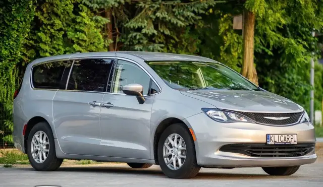 CHRYSLER Pacifica 