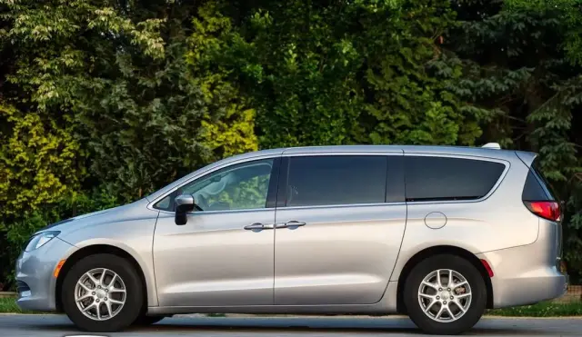 CHRYSLER Pacifica 