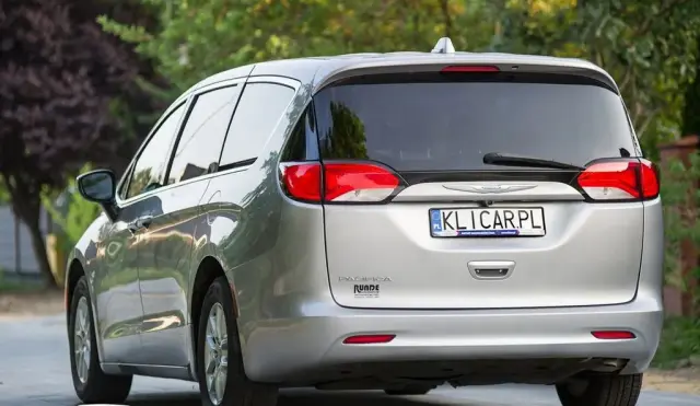 CHRYSLER Pacifica 