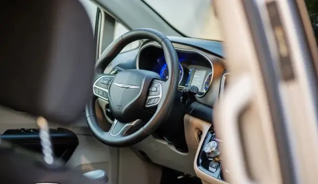 CHRYSLER Pacifica 