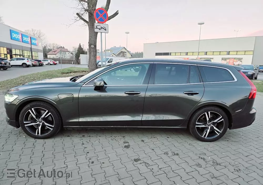 VOLVO V60 T6 AWD Plug-In Hybrid Inscription