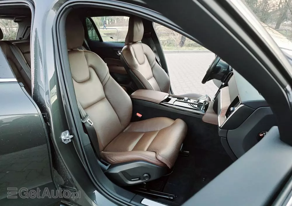 VOLVO V60 T6 AWD Plug-In Hybrid Inscription