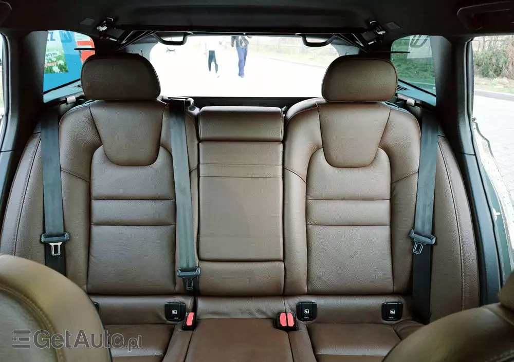 VOLVO V60 T6 AWD Plug-In Hybrid Inscription