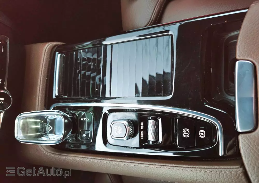 VOLVO V60 T6 AWD Plug-In Hybrid Inscription