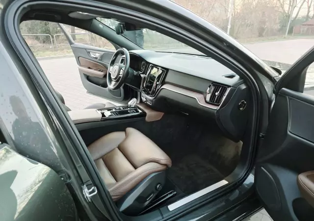 VOLVO V60 T6 AWD Plug-In Hybrid Inscription