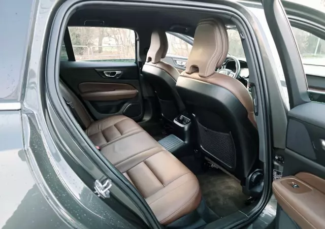 VOLVO V60 T6 AWD Plug-In Hybrid Inscription