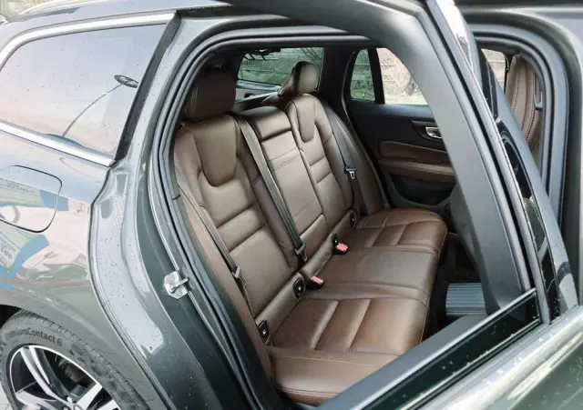 VOLVO V60 T6 AWD Plug-In Hybrid Inscription