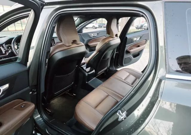 VOLVO V60 T6 AWD Plug-In Hybrid Inscription