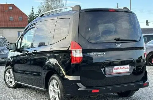 FORD Tourneo Courier 