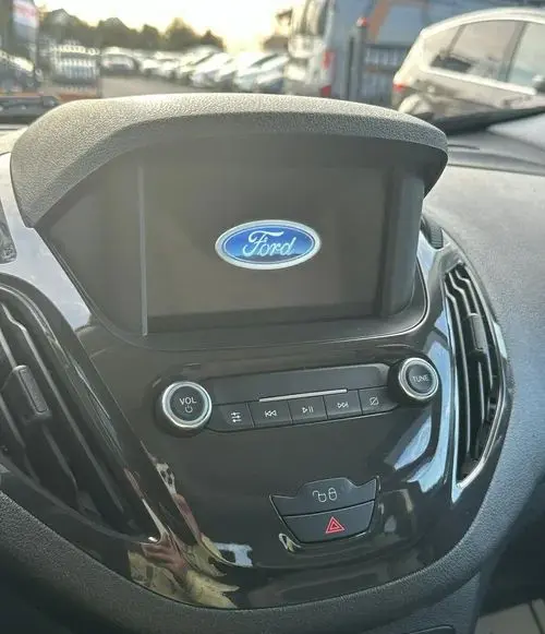 FORD Tourneo Courier 