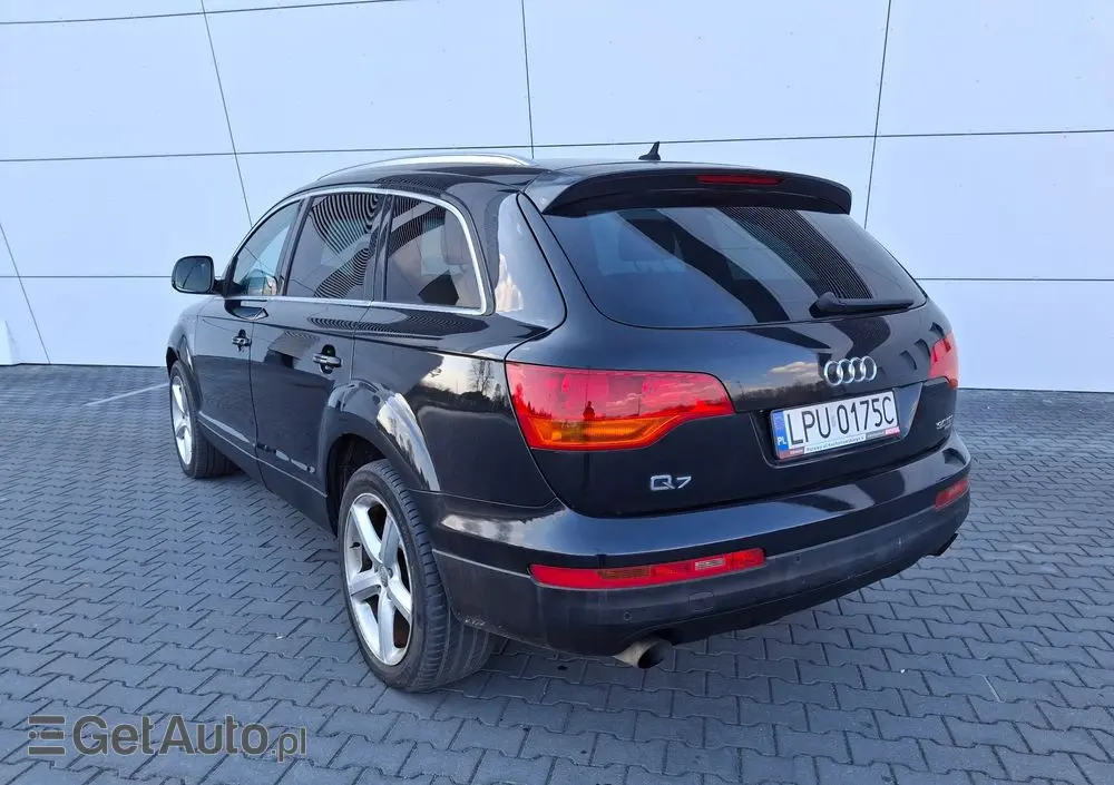 AUDI Q7 3.0 TDI Quattro Tiptronic
