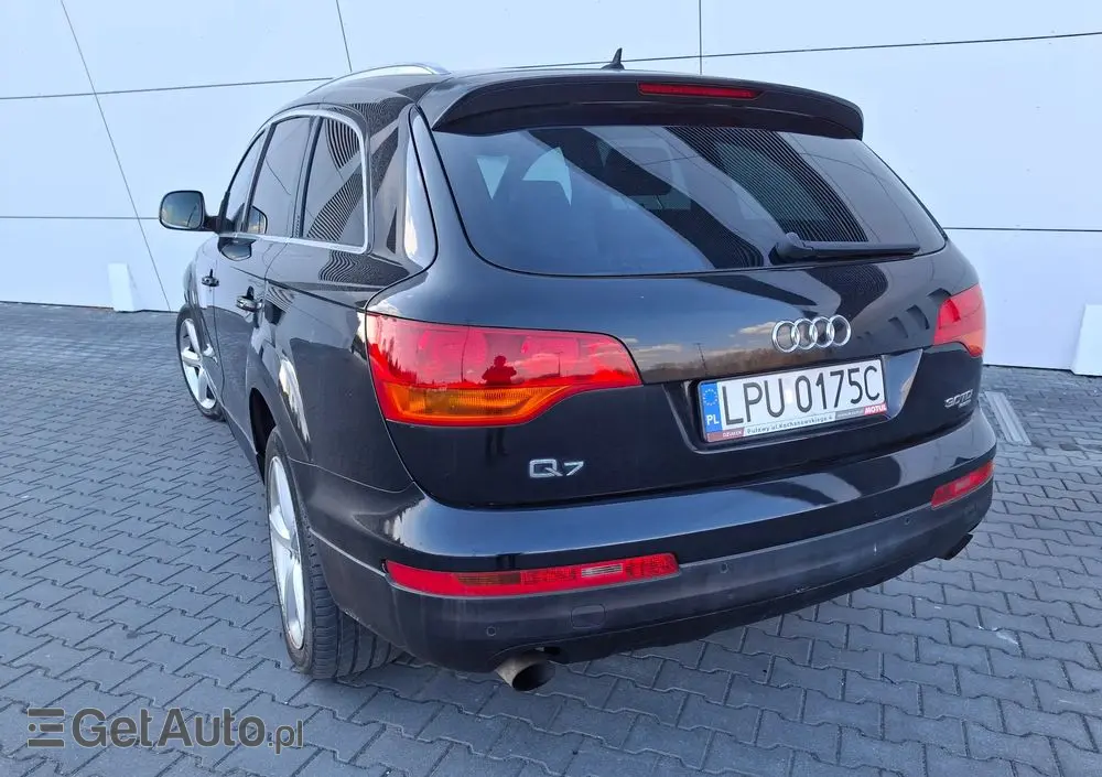 AUDI Q7 3.0 TDI Quattro Tiptronic