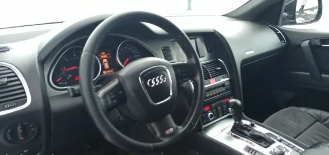 AUDI Q7 3.0 TDI Quattro Tiptronic