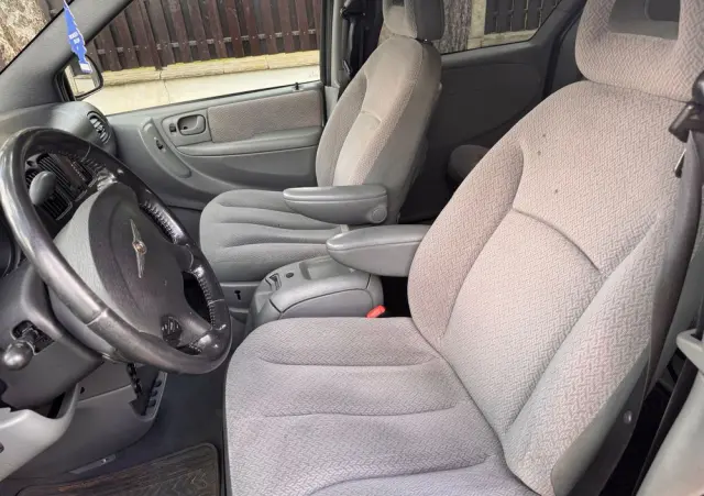 CHRYSLER Grand Voyager 3.3 LX