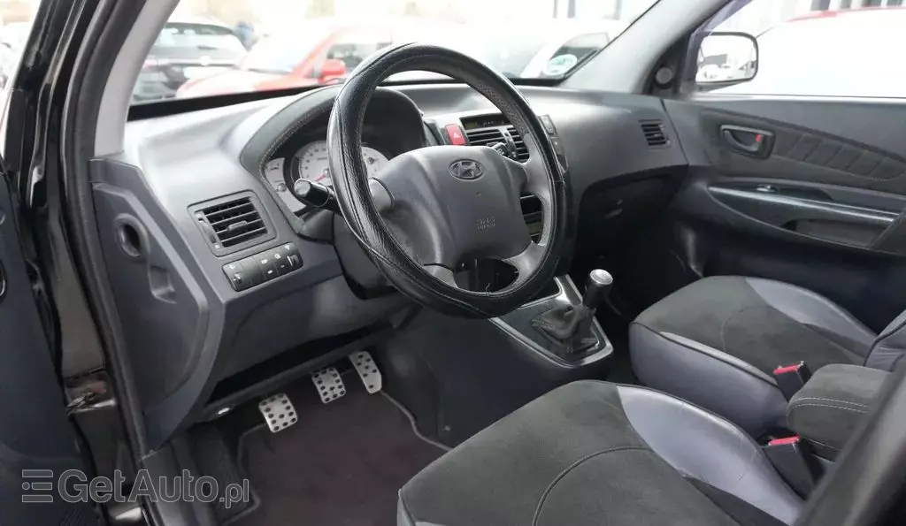 HYUNDAI Tucson 