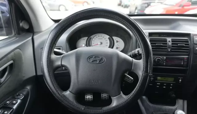 HYUNDAI Tucson 