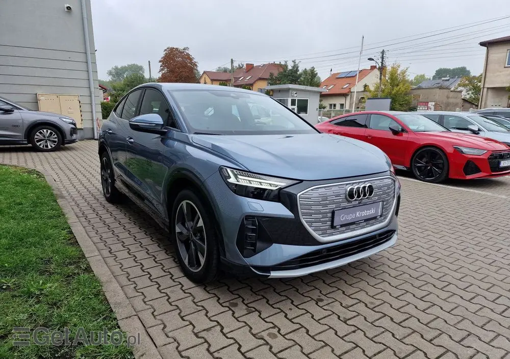 AUDI Q4 Sportback e-tron 