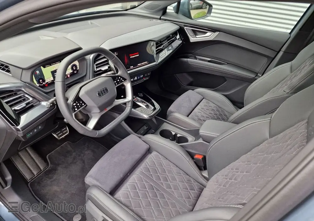 AUDI Q4 Sportback e-tron 