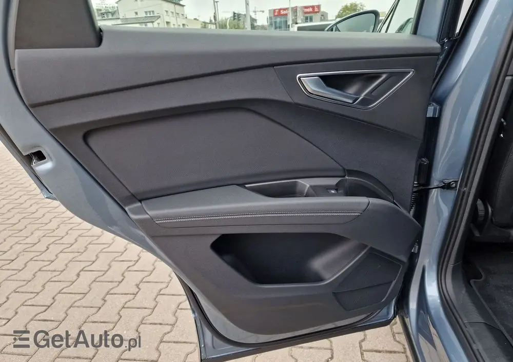 AUDI Q4 Sportback e-tron 