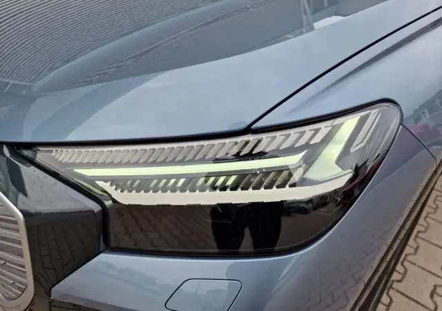 AUDI Q4 Sportback e-tron 