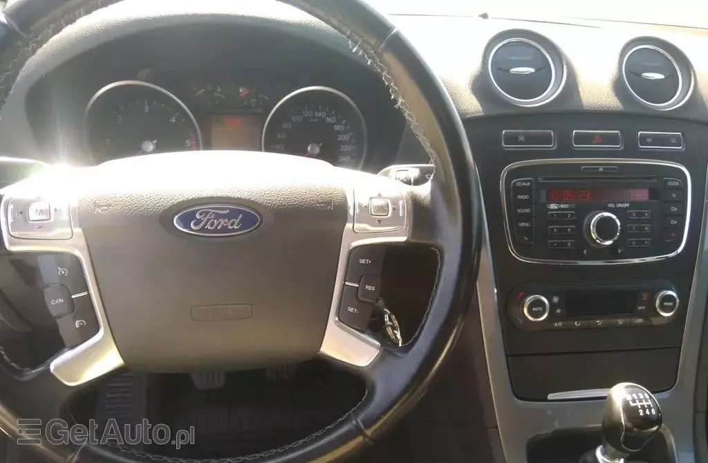 FORD Mondeo Titanium