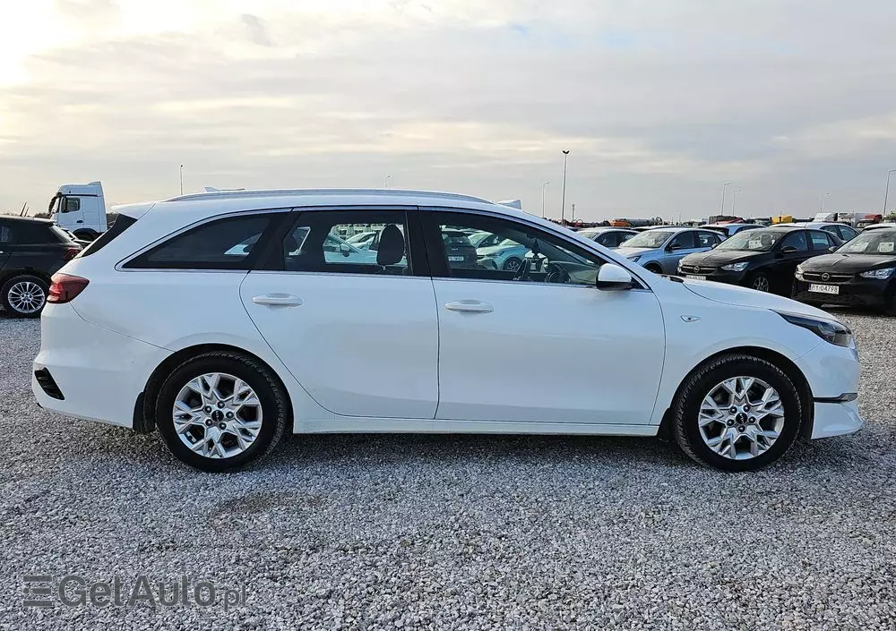 KIA Ceed 1.5 T-GDI M